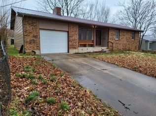 321 W Hickory St, El Dorado Springs, MO 64744