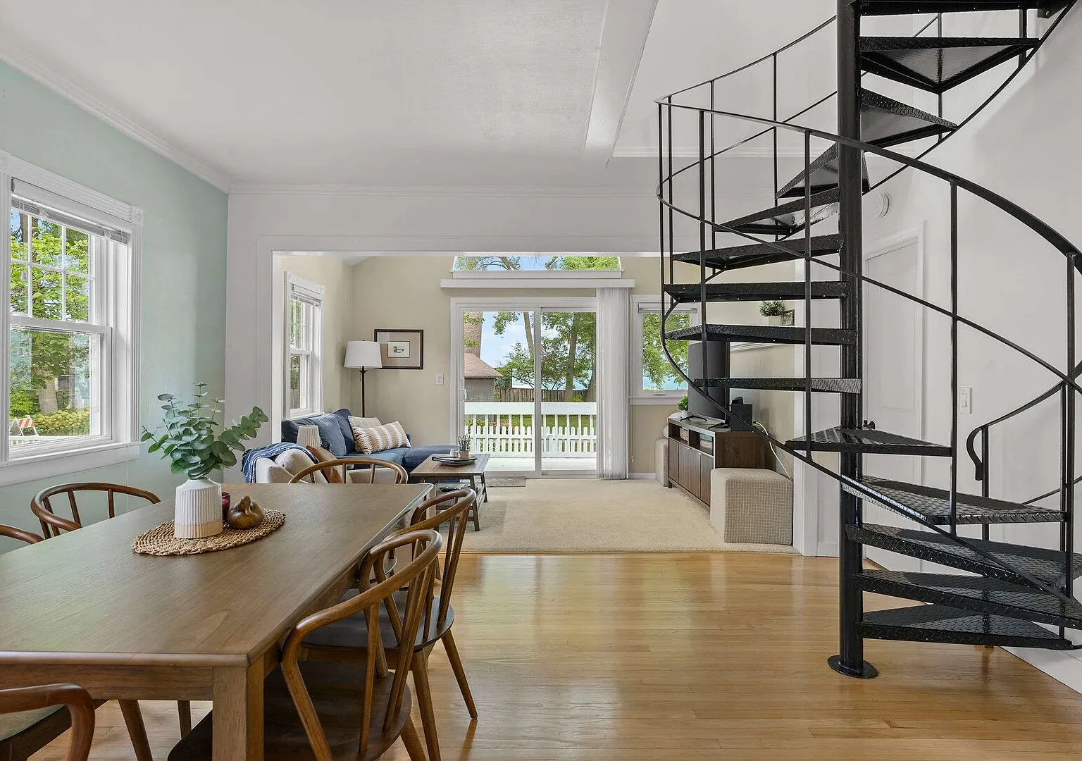 3 BR 2BA Lakefront Home - Dog Friendly - 30 Day — Photo 1
