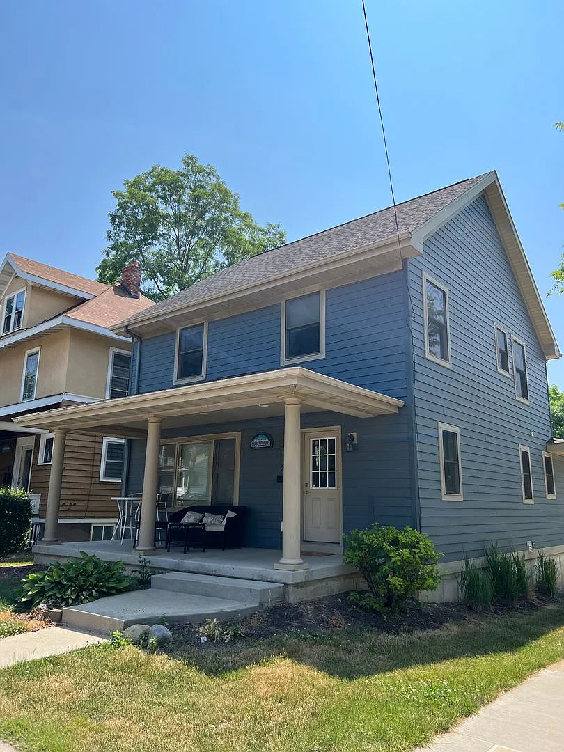 Newer Five Bedroom on Monroe St — Photo 1