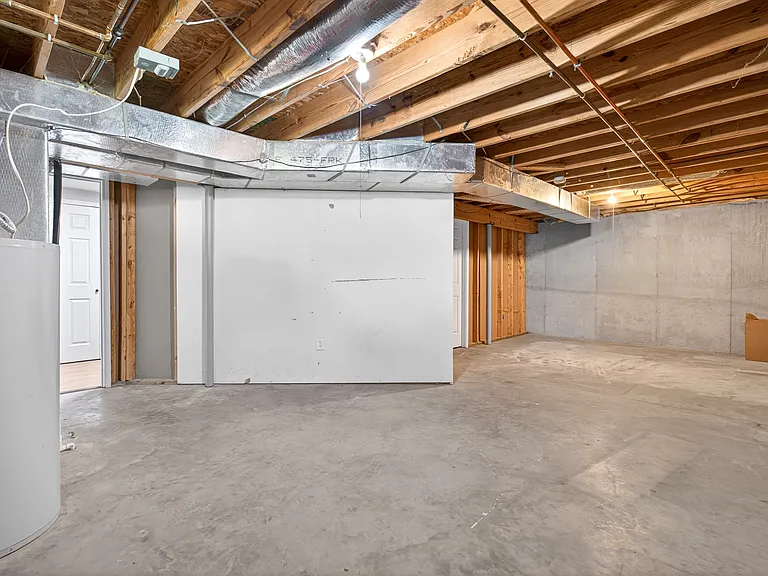 1220 Eastern St — Photo 24