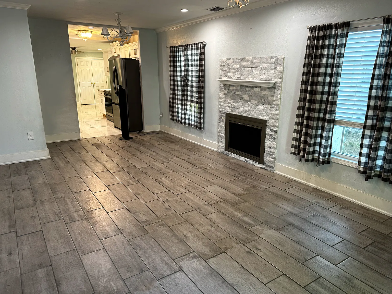 2 bed, 1400 sqft, $1,300 — Photo 4