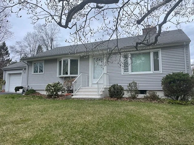171 Derby Ave