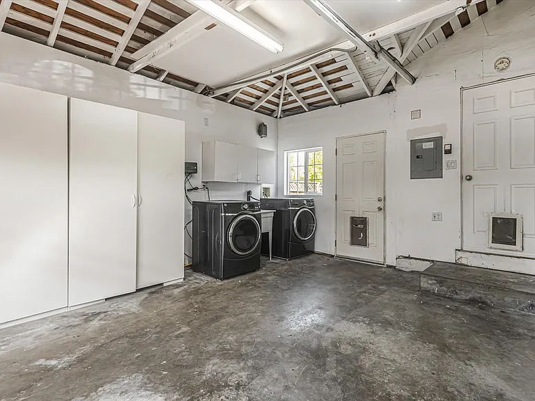 3503 Hacienda St — Photo 33