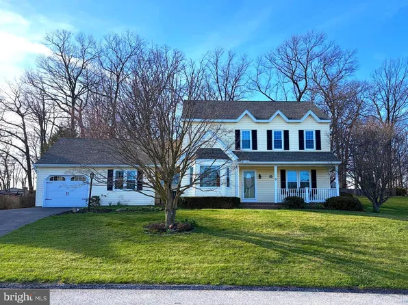 5 N Shaffer Dr, New Freedom, PA 17349