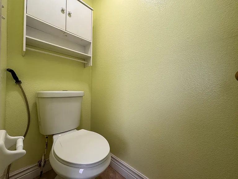 641 Samantha Ln — Photo 12