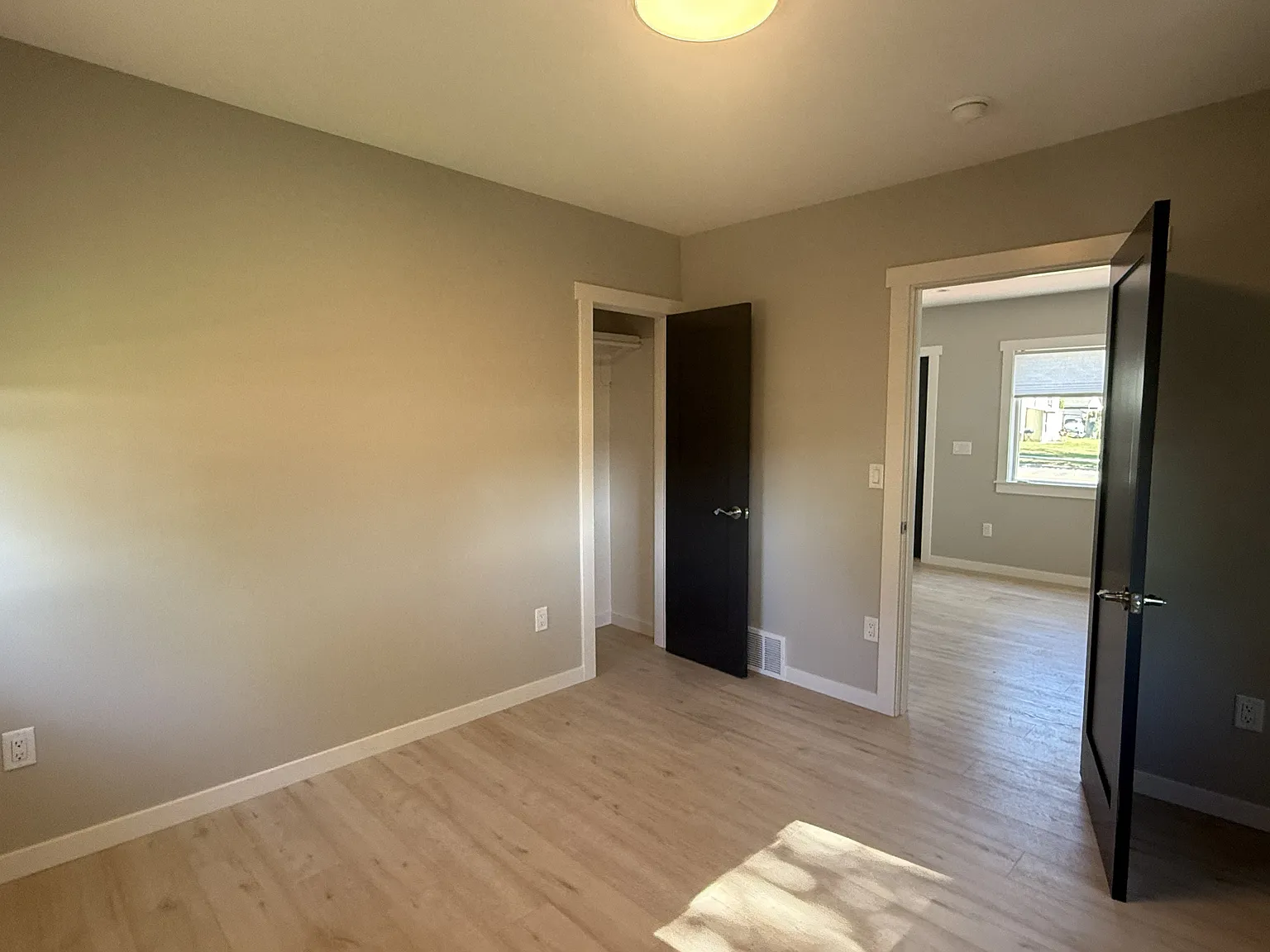 1002 North 25th Street - - — Photo 4