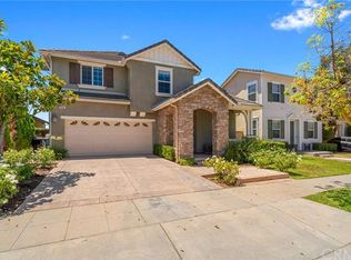 686 E Gardenia Dr, Azusa, CA 91702