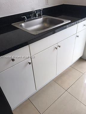 3rd image of 1951 NE 167th St APT 19