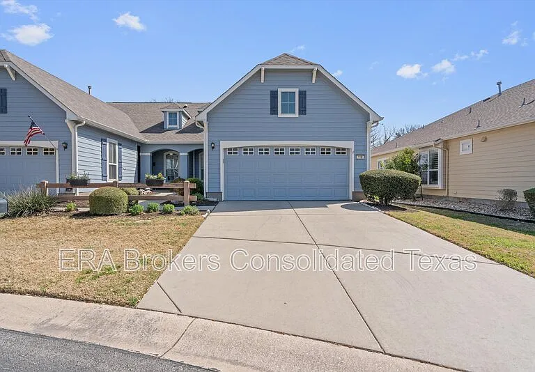 118 Portsmouth Dr — Photo 2