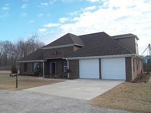 1st image of 131 Creekwood Cir