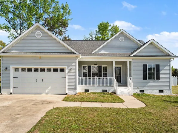44 Wedgewood Ln, Selma, NC 27576