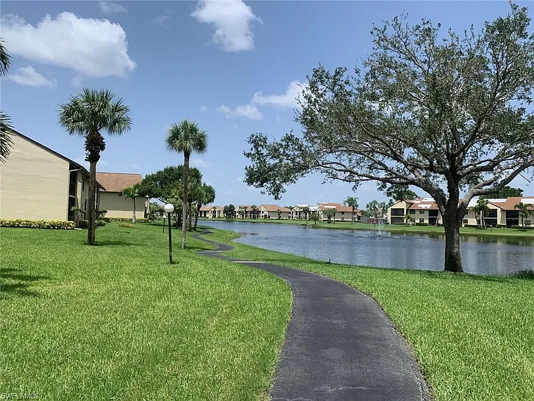 8715 Charter Club Cir #4 — Photo 23
