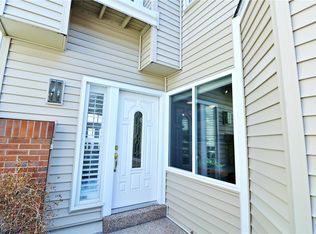 1862 Ridgeview Circle Dr, Ballwin, MO 63021