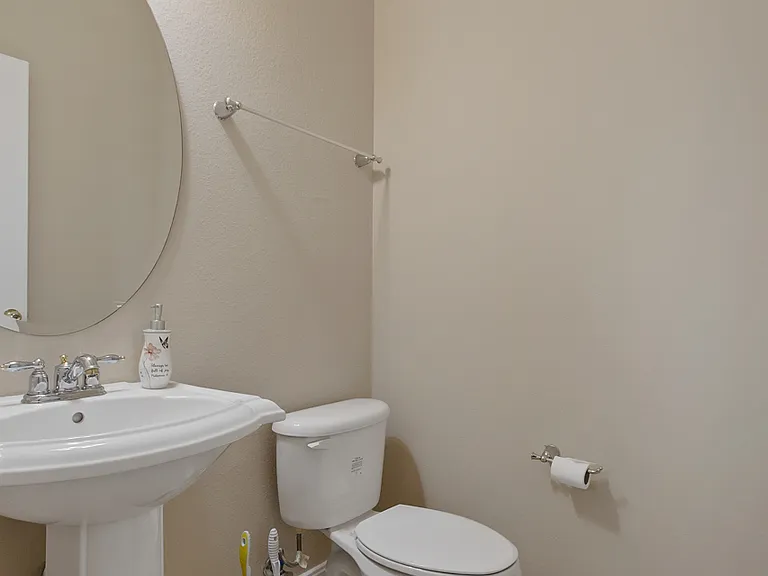 1631 Osprey Pointe Dr — Photo 39