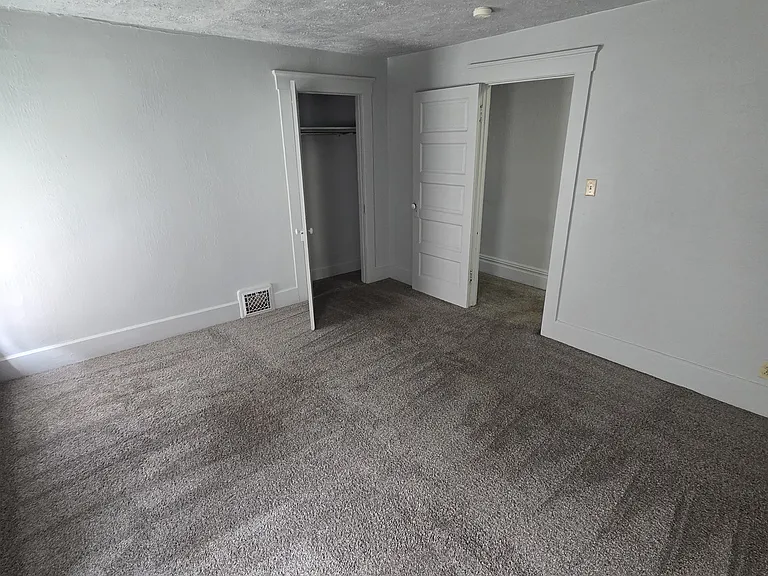 335 McKinley Ct — Photo 10