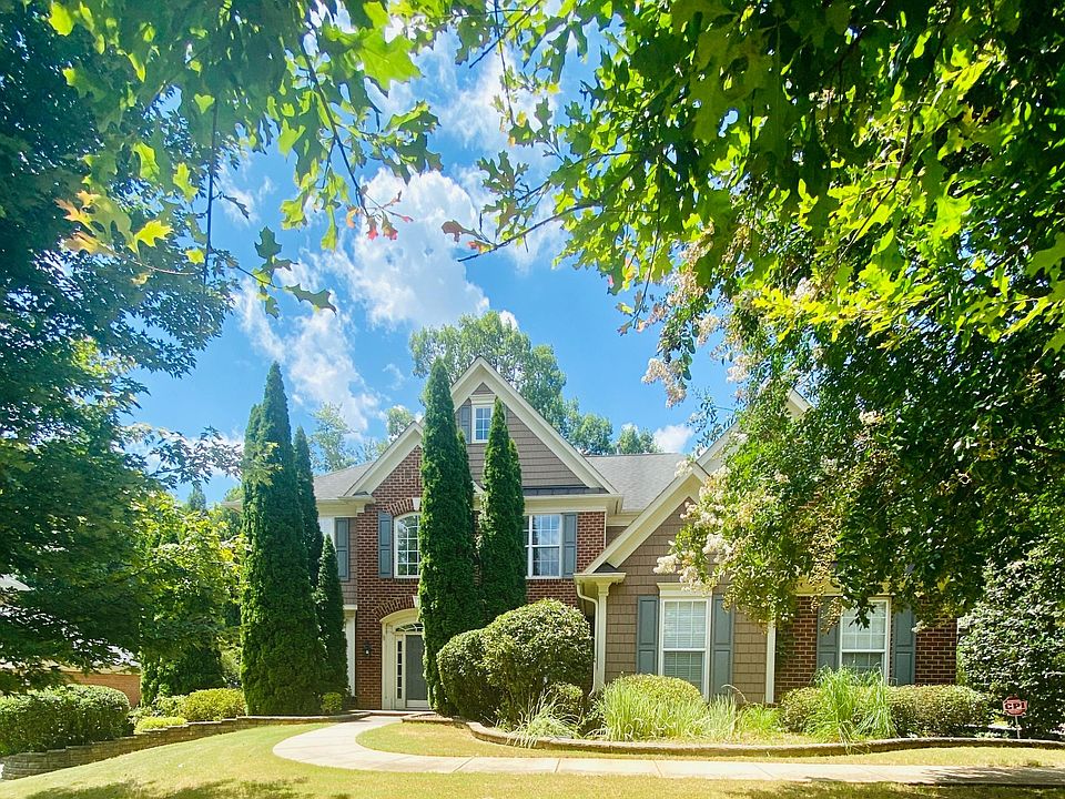 1st image of 426 Willow Brook Dr
