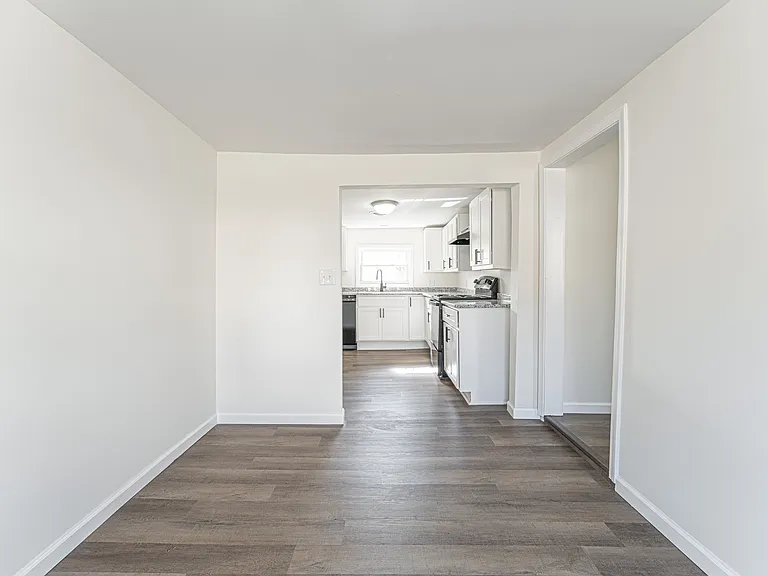 803 S 4th St — Photo 15
