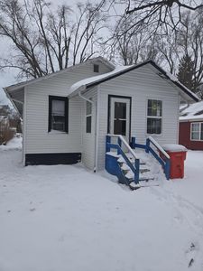 831 La Salle St, Benton Harbor, MI, 49022
