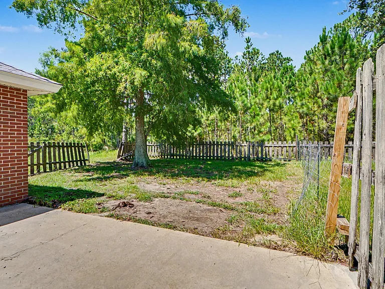 90 Buttonworth Dr #A — Photo 38