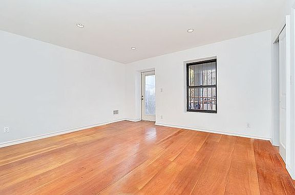 2nd image of 2107 5th Ave