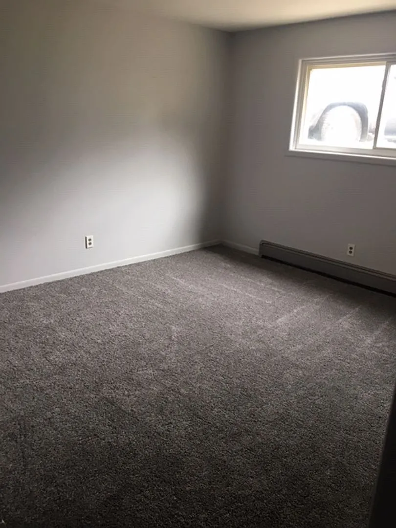 Affordable & Stylish 2-Bedroom Apartment in Holt Don't Miss Out! — Photo 4