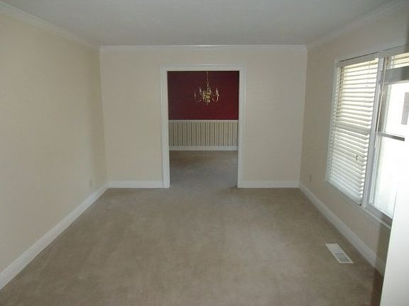 3rd image of 2542 Noble Dr #2