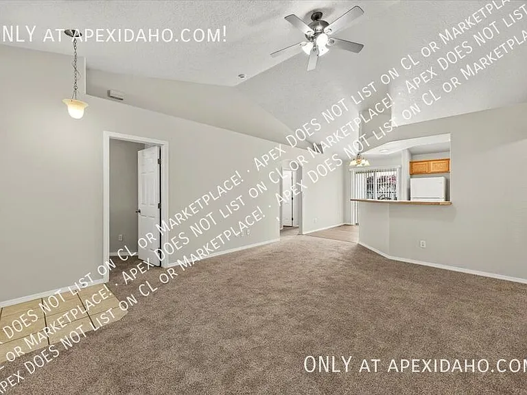 3851 N Lezana Ave — Photo 9