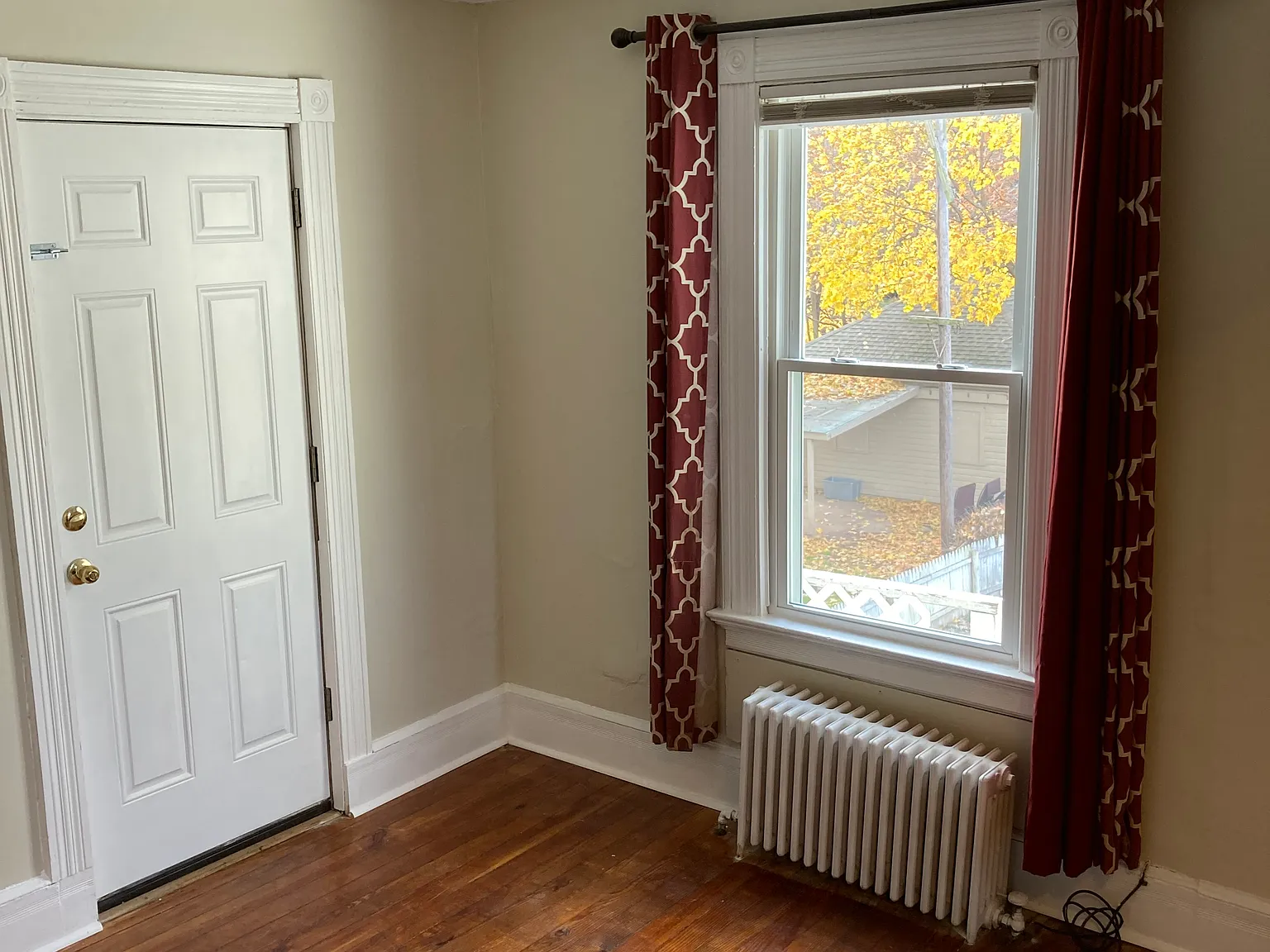 1 bed, 670 sqft, $1,300 — Photo 3