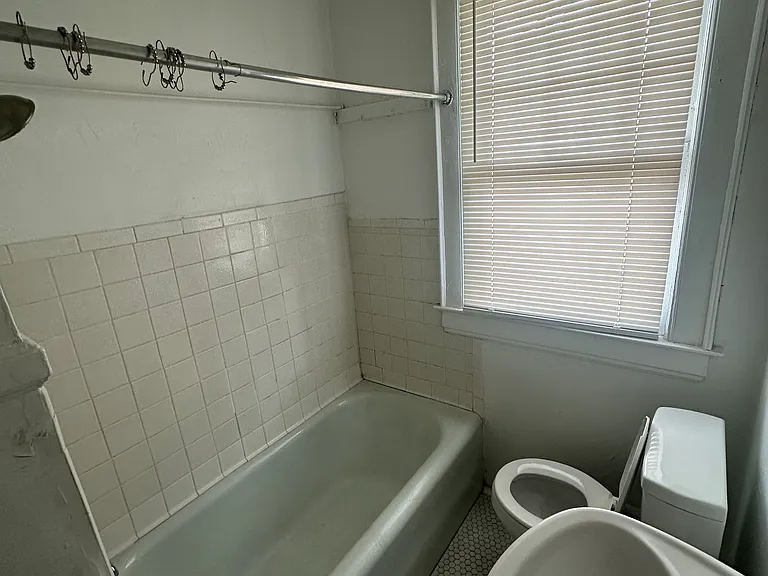 418 Beauregard St #1/2 — Photo 6