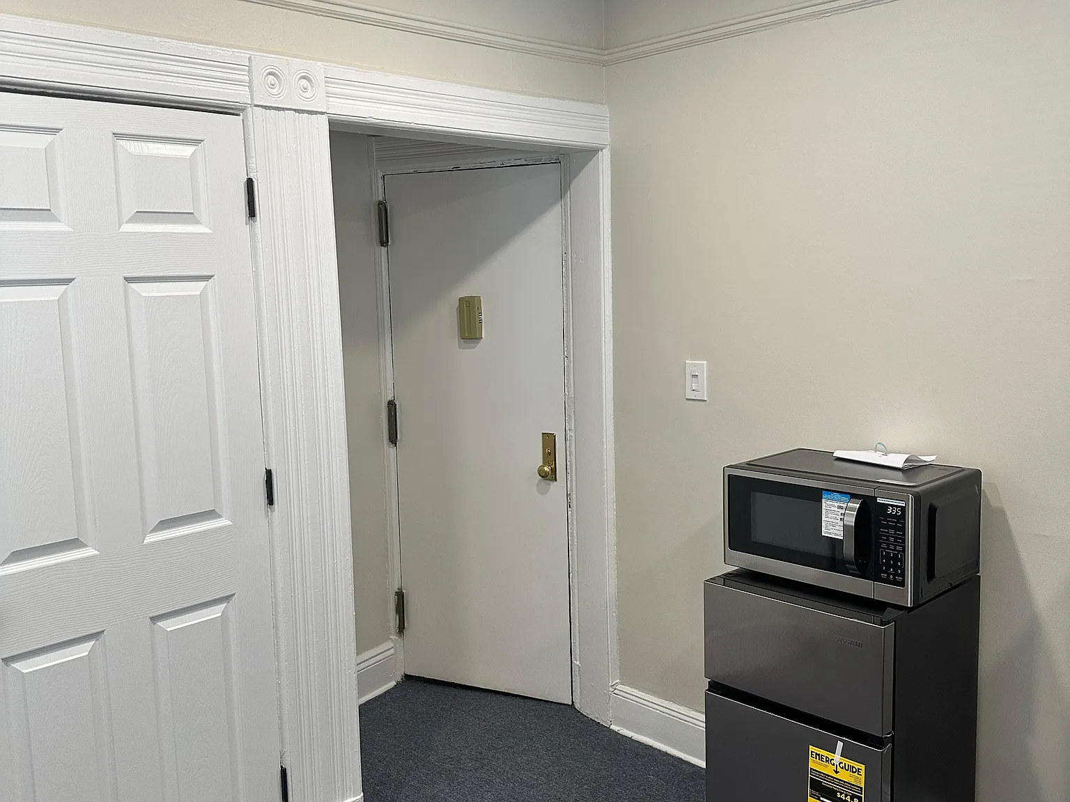 12 bed, 3.5 bath, $925 — Photo 2