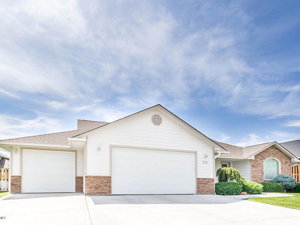 216 South 93rd Avenue, Yakima