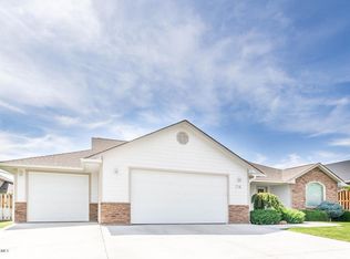 216 S 93rd Ave, Yakima, WA