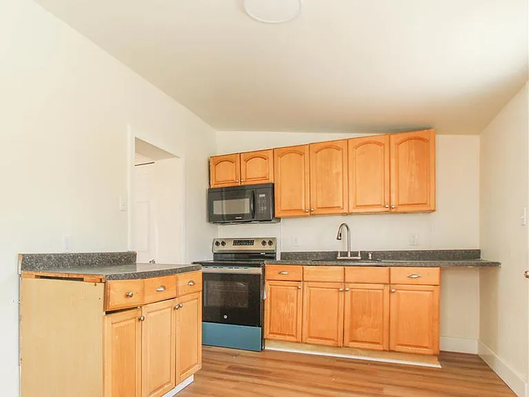 214 Clearfield St — Photo 6