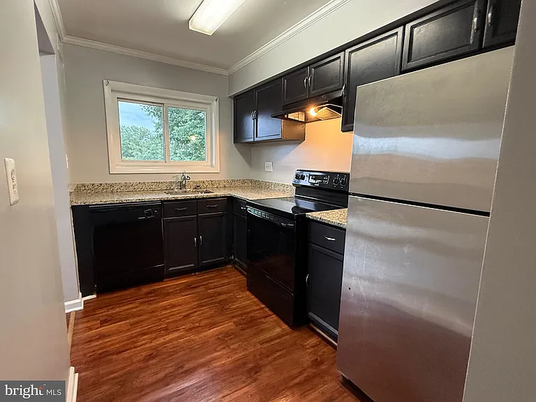 3240 S 28th St #302 — Photo 7