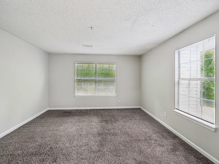 The Flats at 1500 — Photo 34