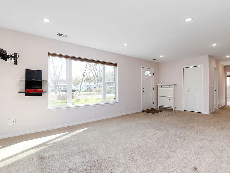 2434 Pinecrest Ave — Photo 17