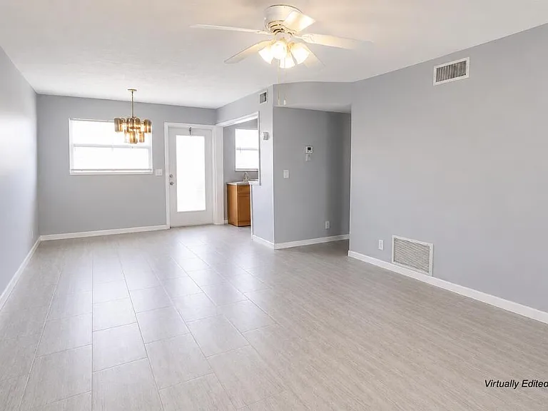 2192 NE 1st Way #103 — Photo 6