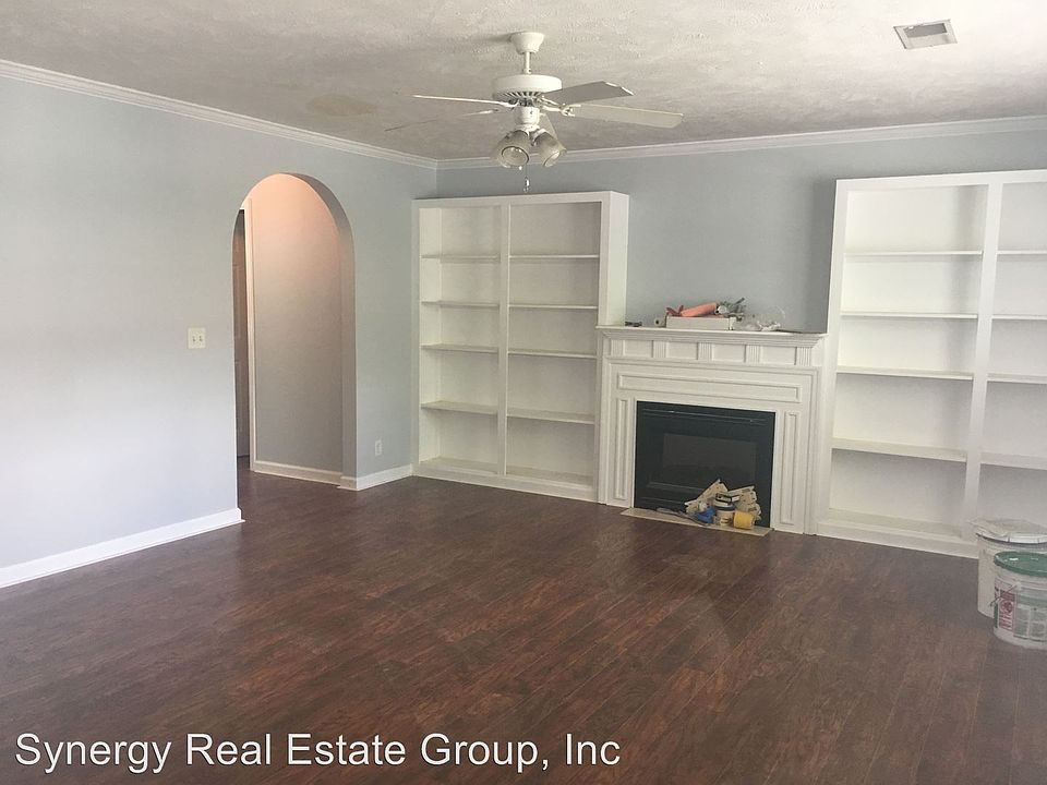 1st image of 2120 Lebanon Pike APT 101