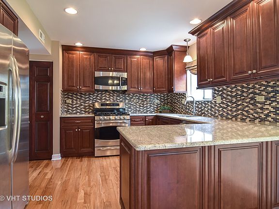 2nd image of 1892 Pastoral Ln