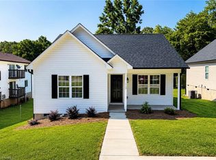 112 Taft St, Mayodan, NC 27027