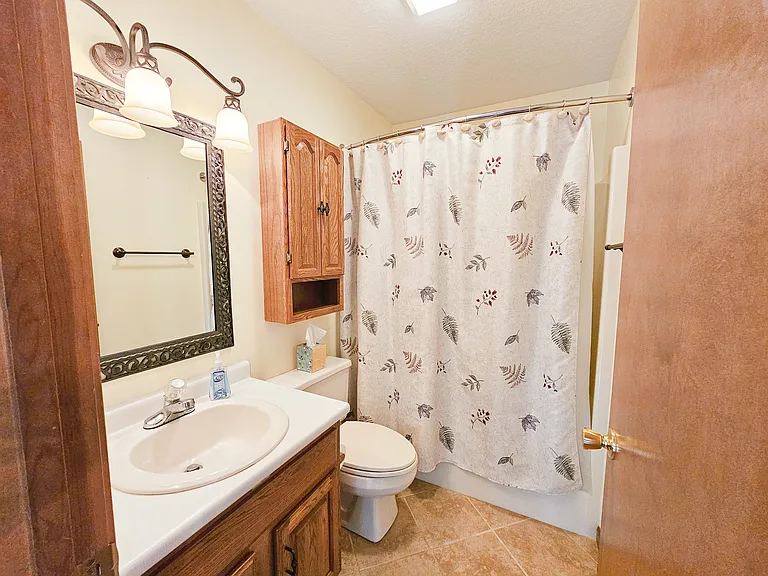 6 Melrose Pl — Photo 13