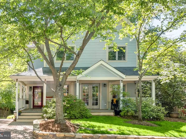 130 Grant Ave, Takoma Park, MD 20912