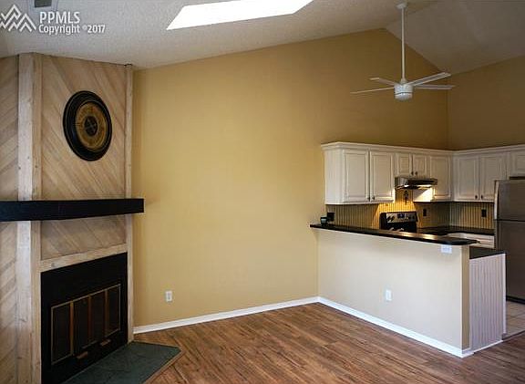 3rd image of 6831 Overland Dr
