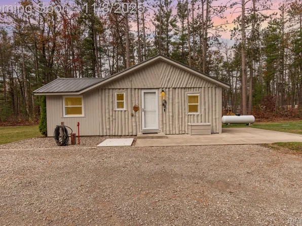 3506 County Road 612, Lewiston, MI 49756