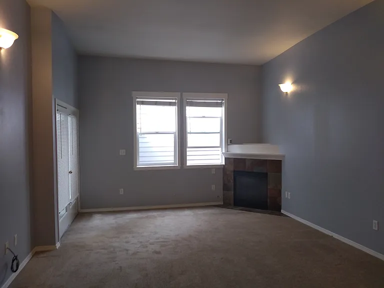 1903 10th Ave W #2 — Photo 1