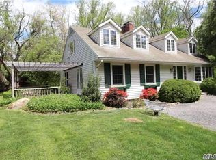 44 Lloyd Ln, Lloyd Harbor, NY 11743