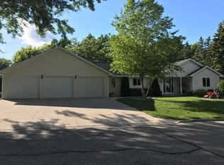 N4173 Garvey Ave, Freedom, WI 54130