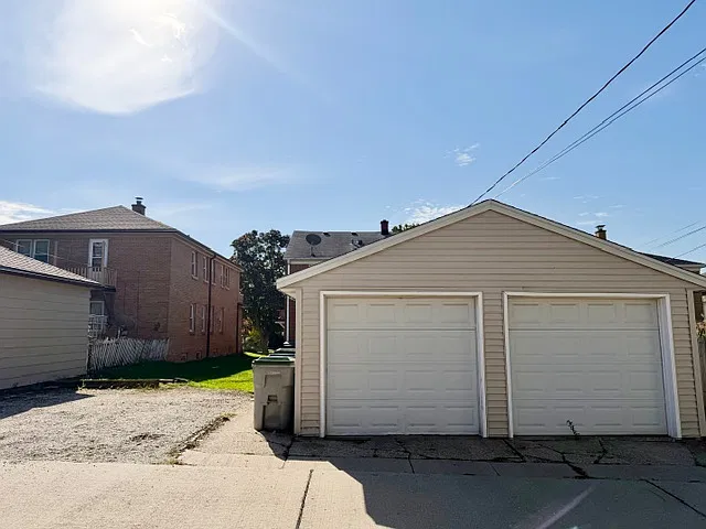 8306 West Center Street - Lower — Photo 3