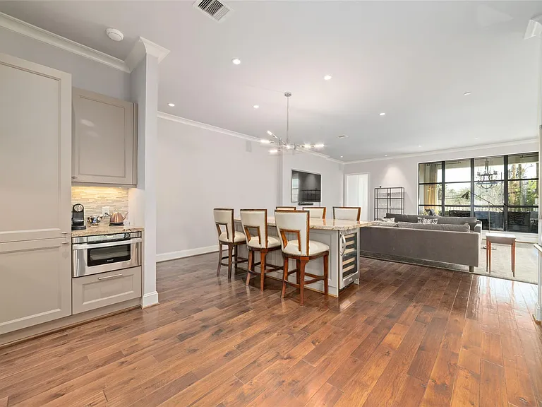 2221 Welch St #201 — Photo 26