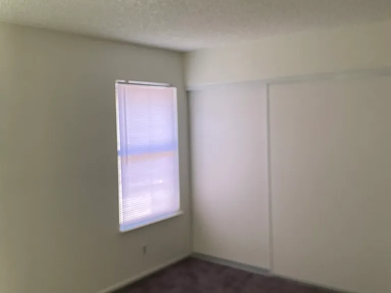 1924 Plumas Ct — Photo 12